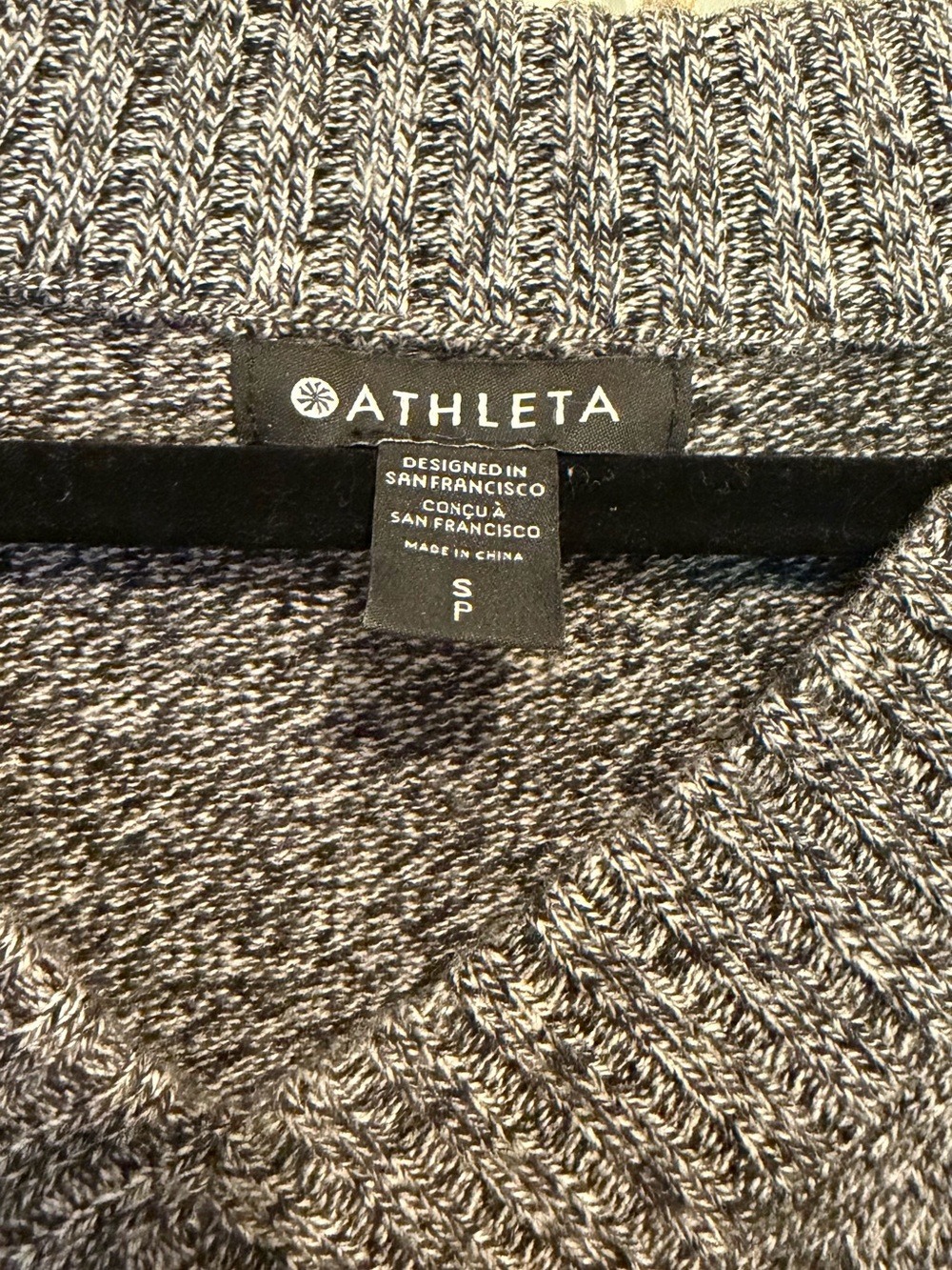 Athleta Vital V-Neck Tunic sweater in a charcoal/heathered gray knit oversized S - Picture 4 of 4